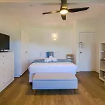 Boat Harbour Studio Apartments And Villas