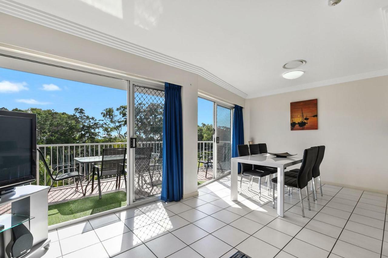 Aparthotel White Crest 4*