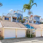 Sandy Straits Poolside Escape With Beach Access