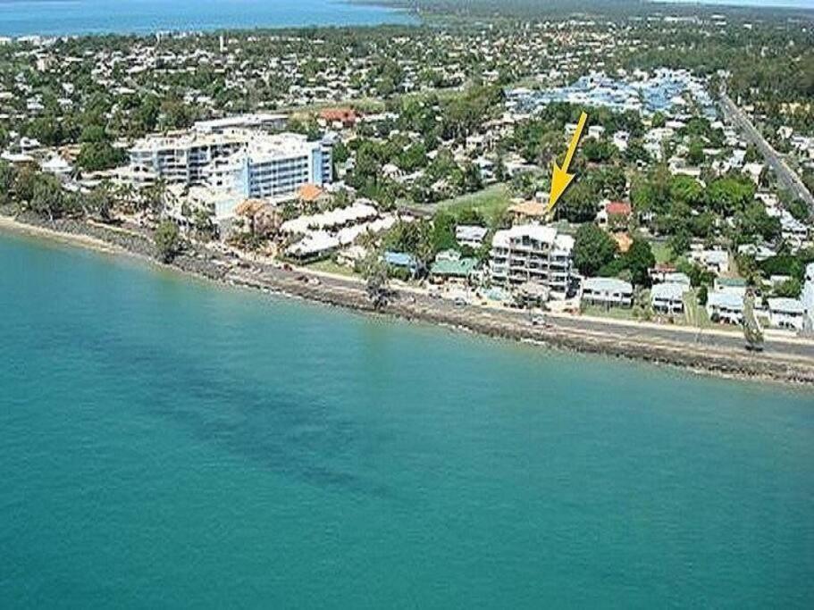 Luxurious Beachfront Apartment Hervey Bay