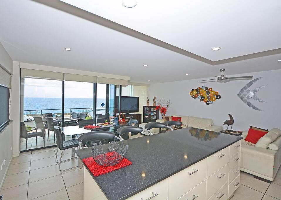 Luxurious Beachfront Hervey Bay