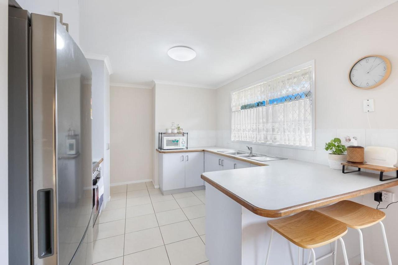 Bay Breeze - Easygoing Beachside Living For Families Holiday home Hervey Bay