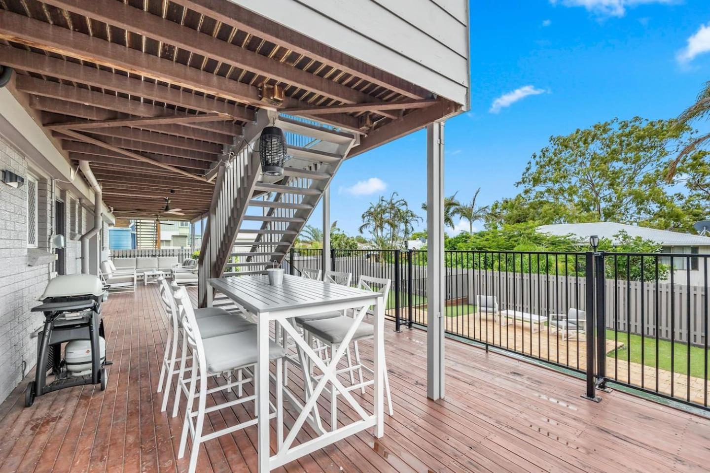 Holiday home Hillcrest House - A Poolside Retreat On The Coast Hervey Bay
