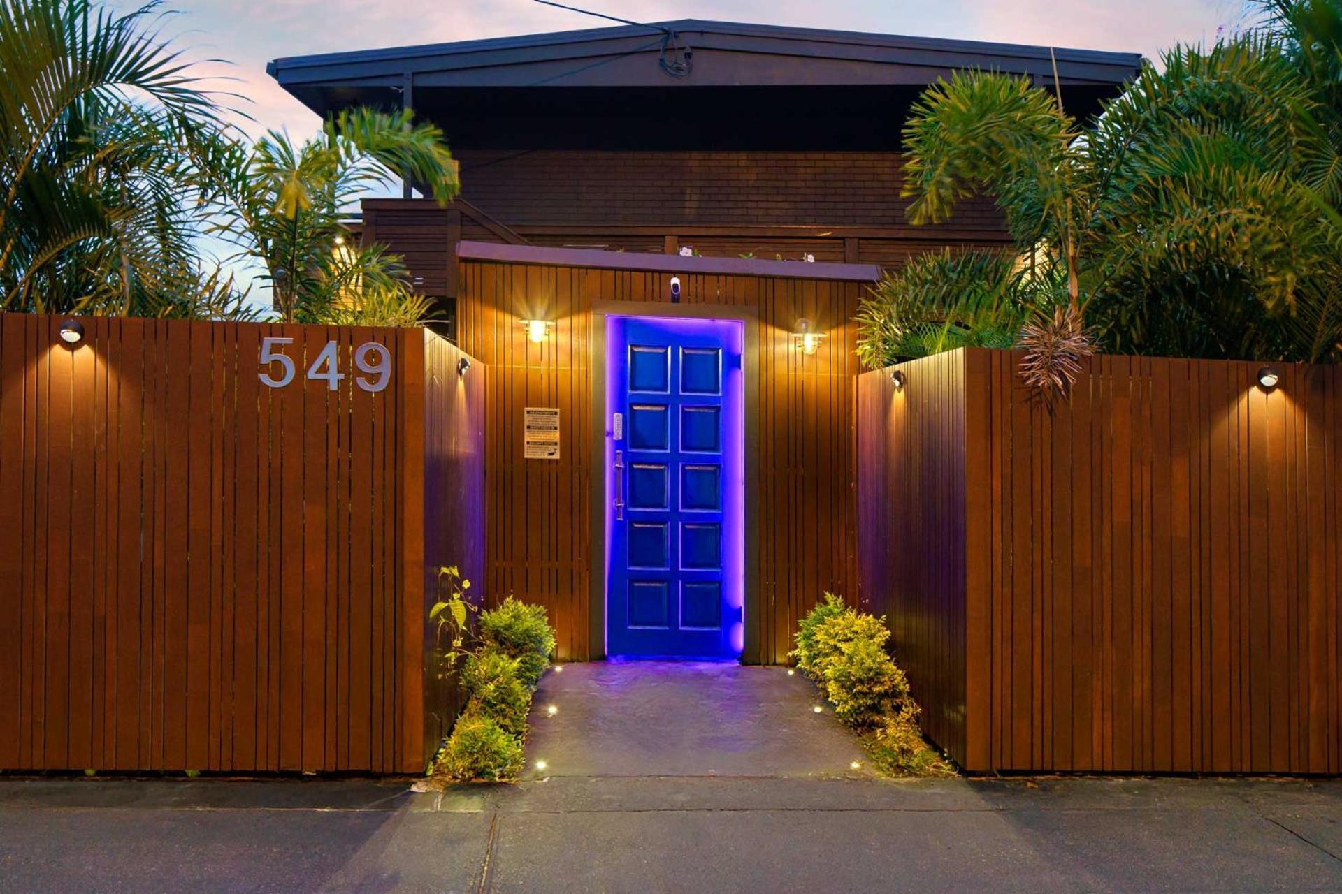 Hotel 549