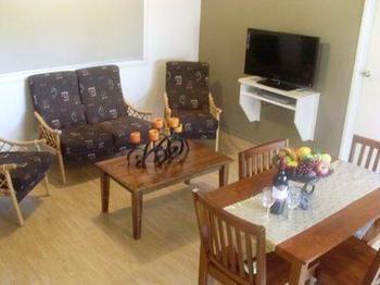Australiana Tourist Park Hotel 4*
