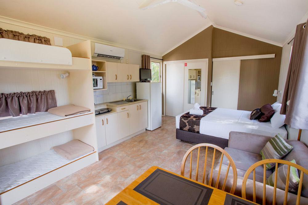 Australiana Tourist Park Hotel Hervey Bay