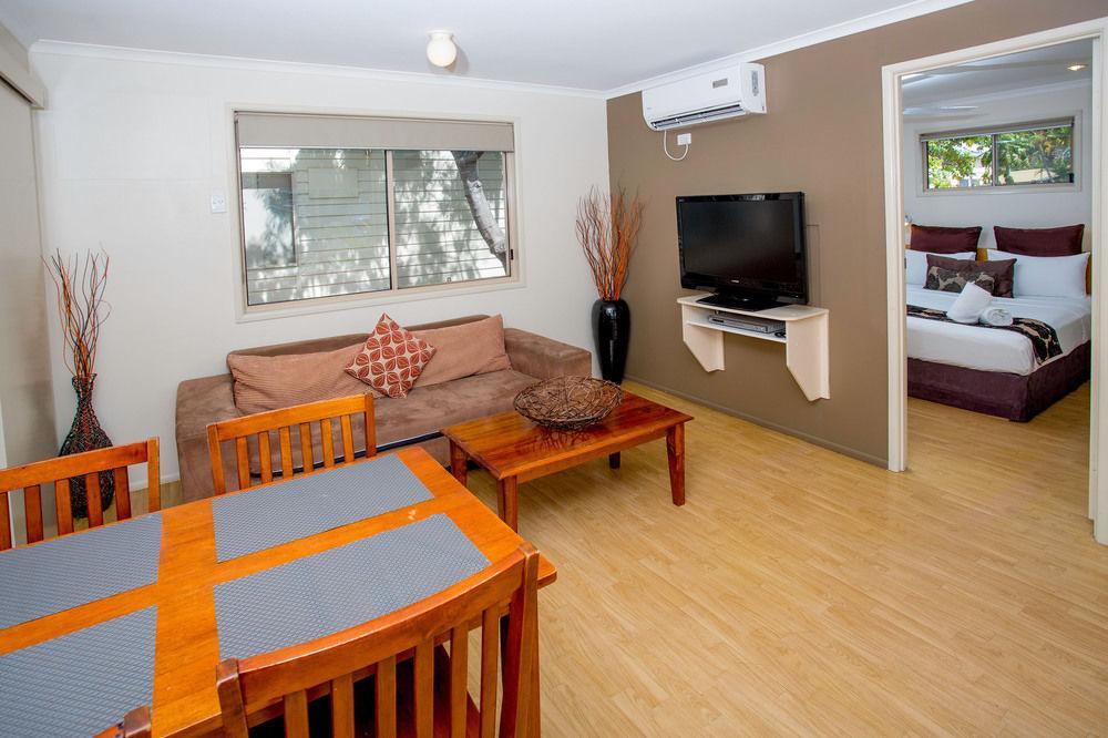 Australiana Tourist Park Hotel 4*