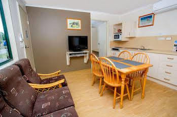 Hotel Australiana Tourist Park 4*