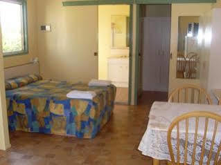 Hotel Australiana Tourist Park 4*