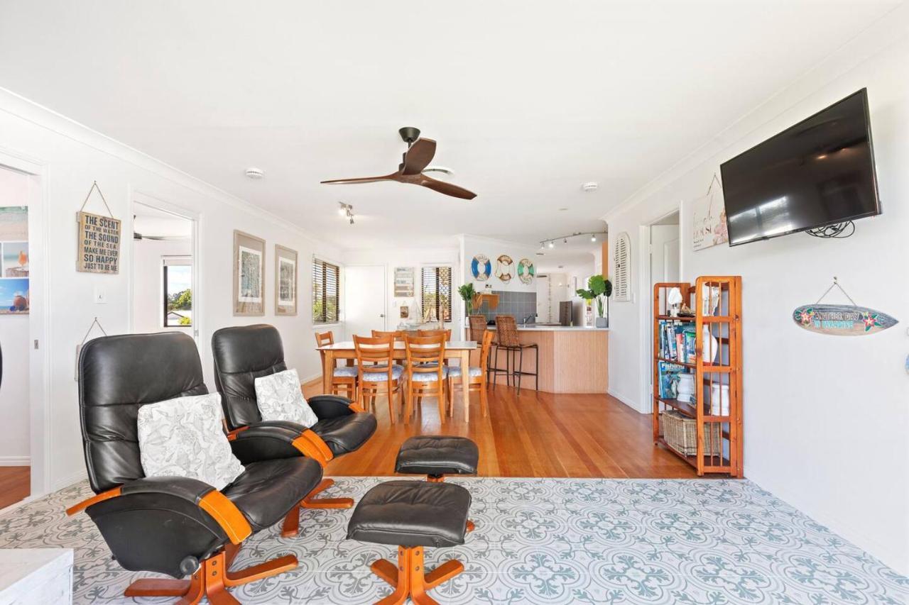 Discover Coastal Living Perfection At Point Vernon Holiday home Hervey Bay