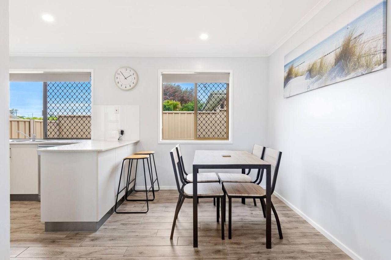 'the Aussie Classic' Poolside Living By The Marina * Hervey Bay