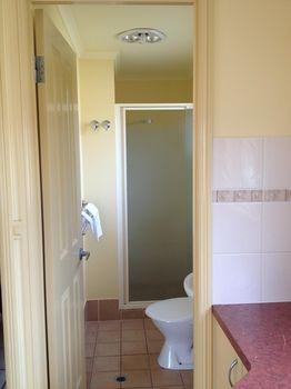 Hotel Palms Caravan Park Hervey Bay