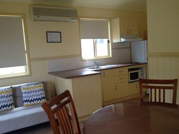 Hotel Palms Caravan Park Hervey Bay