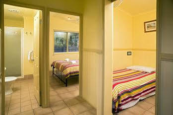 Hotel Palms Caravan Park Hervey Bay