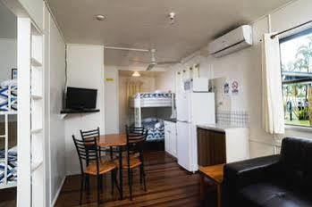 Palms Caravan Park Hotel 3*