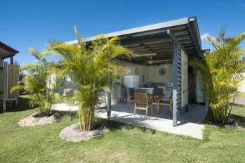 Hotel Palms Caravan Park Hervey Bay