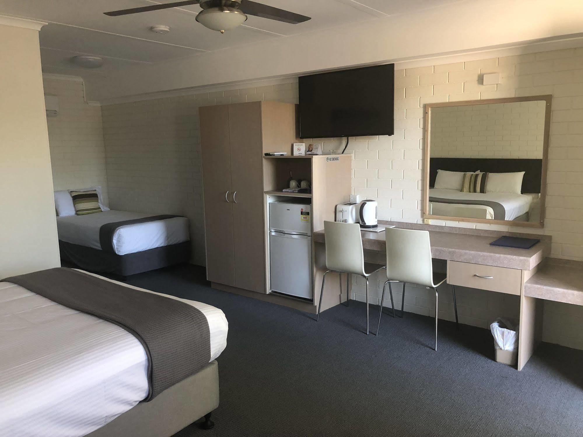 Comfort On Main Inn 3*