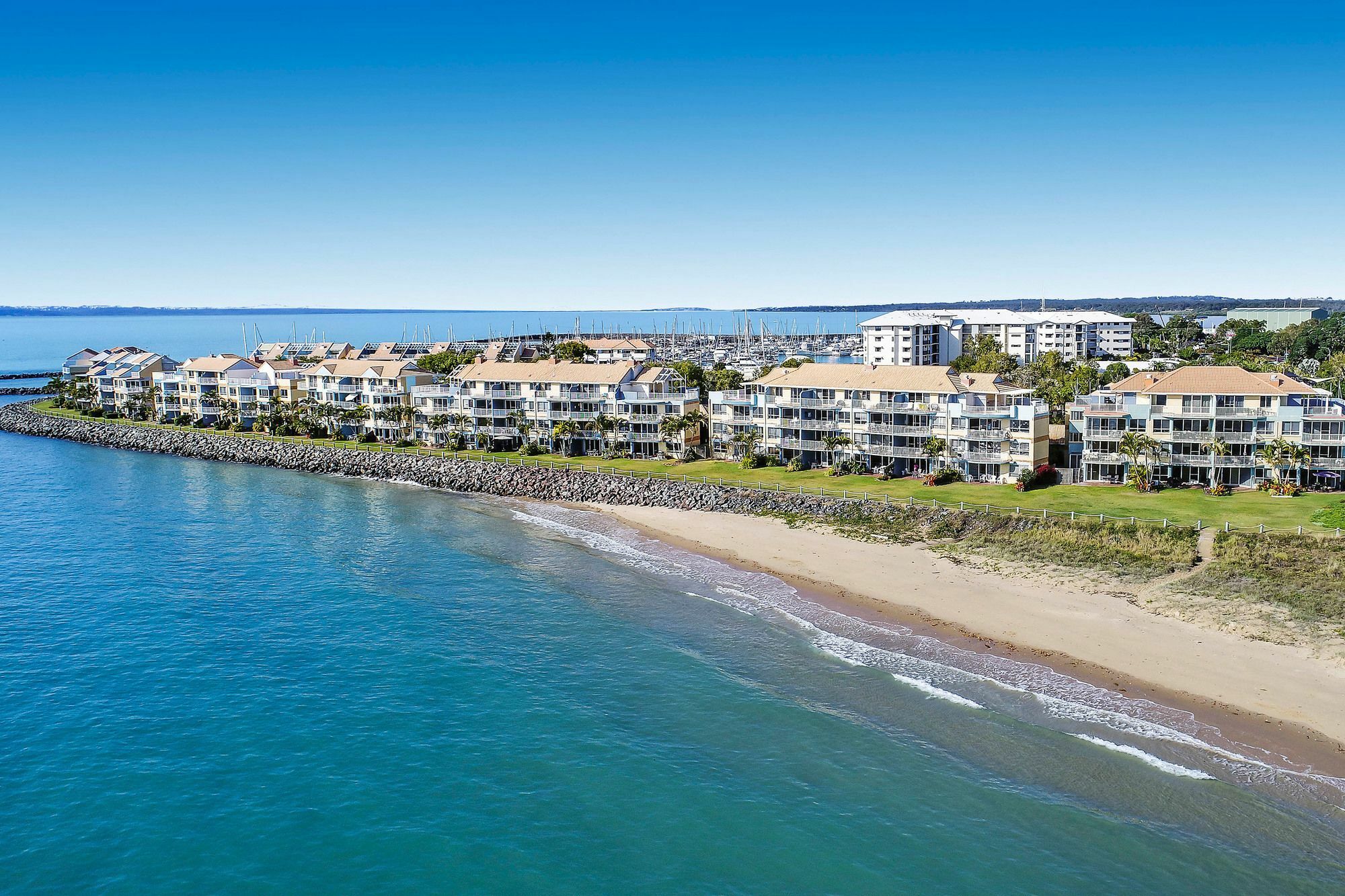 Breakfree Great Sandy Straits Aparthotel 3*